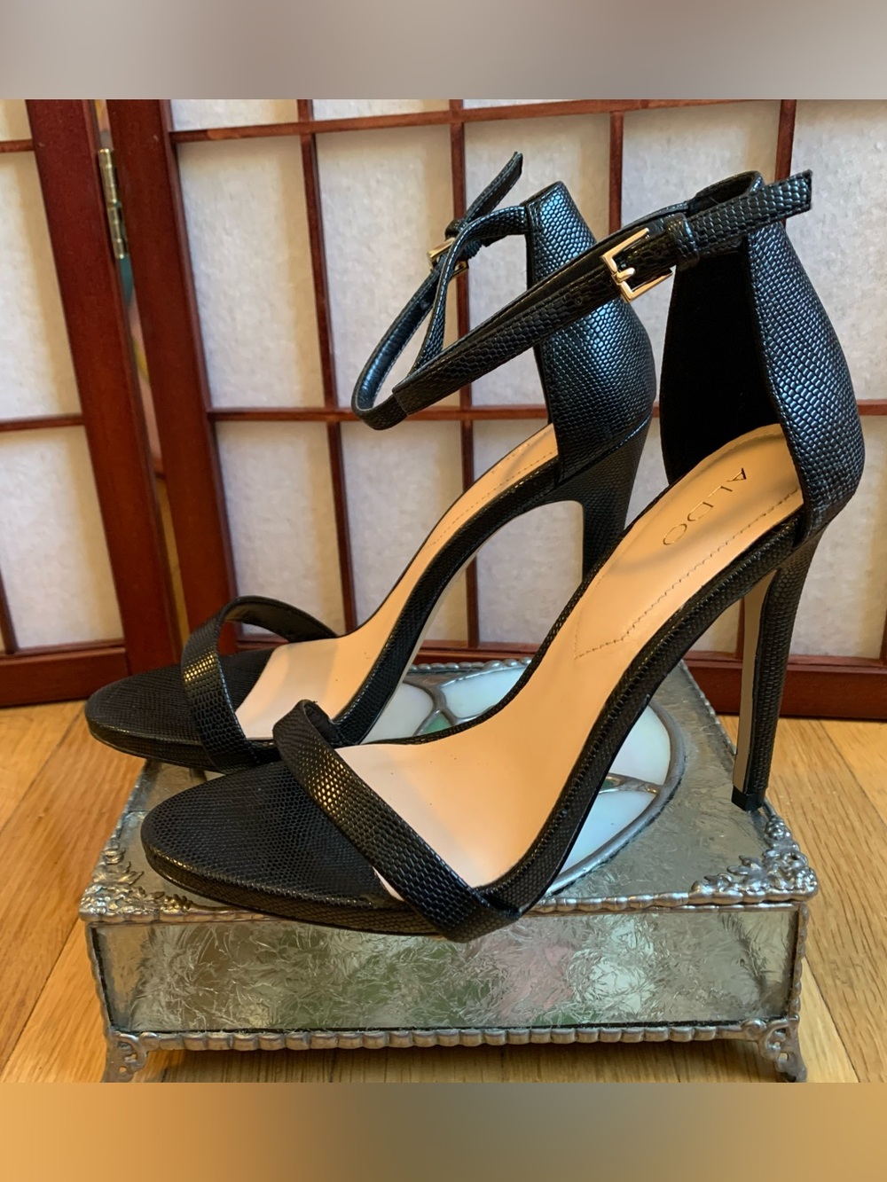 GUC ALDO Hi-Heel Black Women's Ankle Strap Textured Leather Sandals in Size 7.5M - Picture 3 of 15